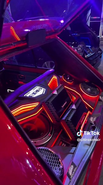 Customized VW Golf MK1 with Rockford Sound System & Airlift Suspension