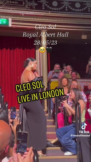 Cleo Sol Live Experience: Soulful Music Performance
