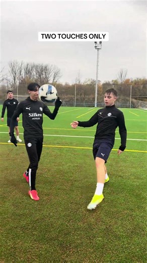 Two Touches Only | Baskonia Alaves Academy