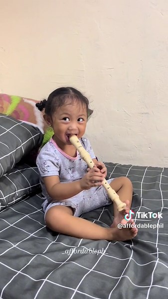 Perfect ito para sa ating mga chikiting! No gadget muna. #flute #kids #toys #baby