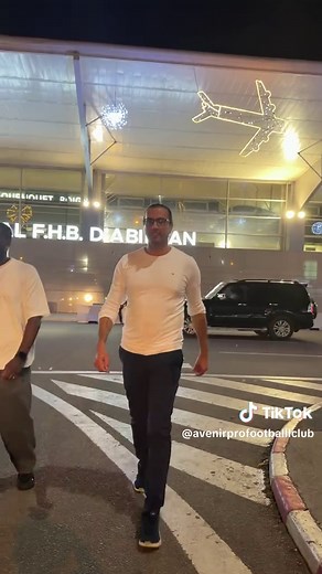 @Goldenboot_academy à ABIDJAN 🇧🇪🇨🇮💚 #avenirpro #football #bienvenue #abidjan