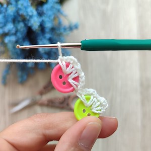 You will love what I made with the button | Knitting Woman and Embroidery