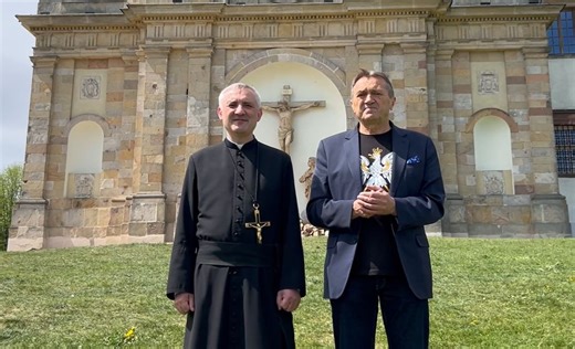 Jarmark Świętokrzyski na Świętym Krzyżu w niedzielę 17 maja. Grają Muzyka Góralska z Nowego Targu, Typowy Janus, Rodzinna Kapela Korbanów