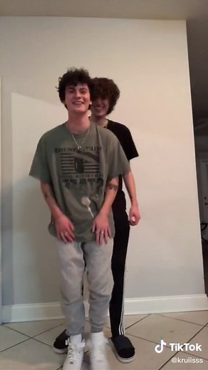 Two Guys Dancing Together | Bromance Dance Trend