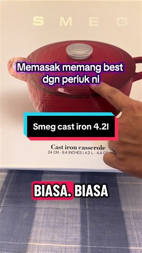Sentuhan Itali dalam setiap periuk. SMEG Casserole 4.2L menggabungkan reka bentuk retro ikonik dengan teknologi moden—menjadikan dapur anda bukan sekadar tempat memasak, tetapi ruang penuh gaya #smeg #castiron #casserole #chef #cook