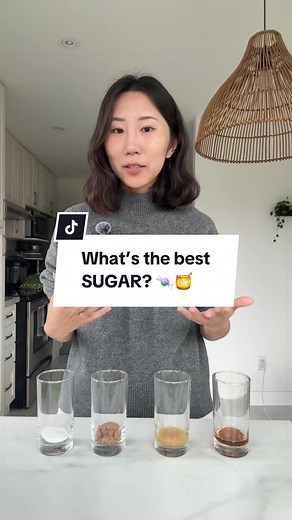 What’s the BEST sugar? Granulated white sugar? Brown sugar? Honey? Maple syrup? #nutritiontips #nutritiontok #insulinresistance #honey #brownsugar