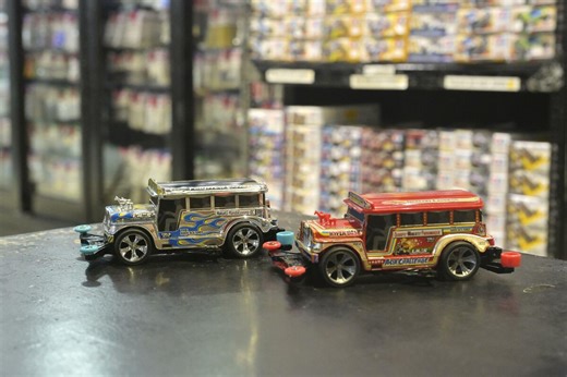 FEATURE: Mini 4WD jeepney models drawing fans in Philippines after Japan reissue