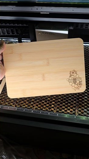 DIY Bee-Themed Mini Charcuterie Boards: Perfect Personalized Gifts!