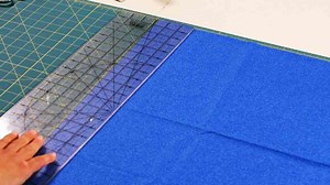 How to Use a Rotary Ruler & a Cutting Mat When Quilting