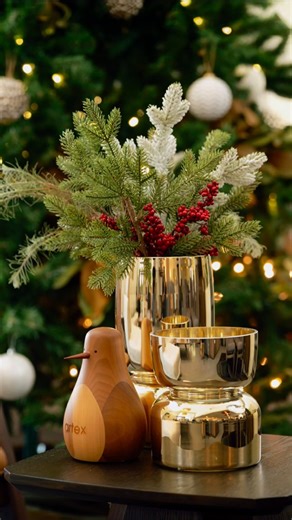 ✨ En esta temporada, cada rincón del hogar se llena de significado. En Artex celebramos la calidez, la belleza y los momentos que dan sentido a tu espacio. Descubre nuestro showroom navideño y vive la esencia del diseño que acompaña tus mejores memorias. Artex: Ama como vives. | Muebles Artex