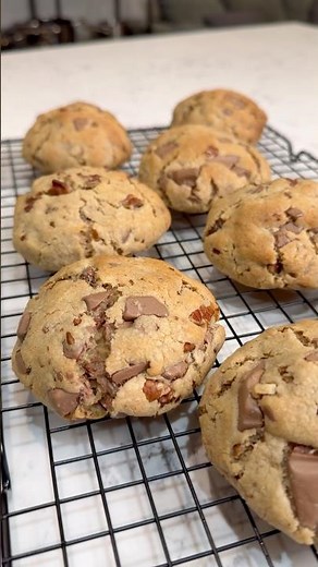 Proper NYC style Chocolate Chip Cookies 😍 #recipe #newyork
