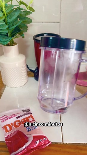 21K reactions · 3.4K shares |  Mousse de fresa fácil y delicioso con Gelatina D’Gari. Perfecto para consentirnos en casa  Dale play y guárdalo para tu próximo antojo  #ConDgariEsMásFácil #MousseDeFresa | D'Gari | Facebook