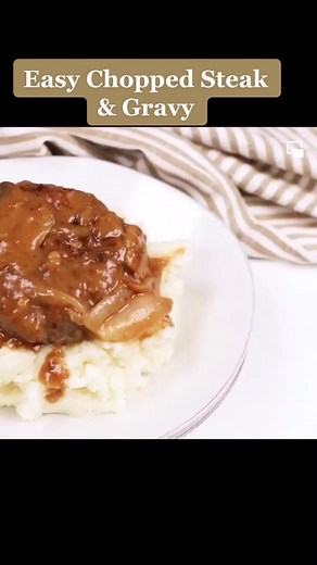 Easy chopped steak and gravy #easyrecipe #delicious #homemade #dinner #viral #beef #gravy@SaltyMarshmellow