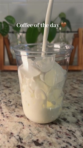 #coffeelover #coffeetiktok #icedcoffee #foryoupage #morningroutines