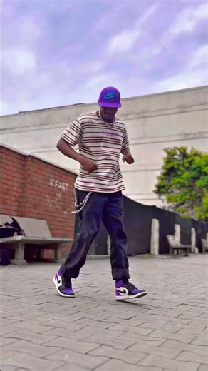 The C-Walk Loop it perfectly (so it replays) #captboby #dance #dancemoves
