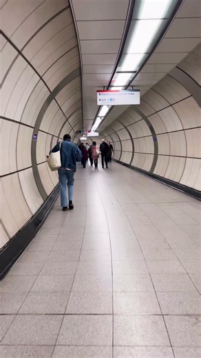 Jubilee line London tube #ilovedenmark #travel #traveldestinations #adventureshorts #cocktail #europ