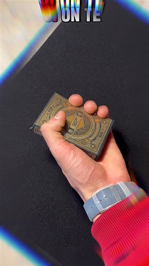 MagieExpliquée on Instagram: "Voici le meilleur tour à faire avec un jeu emprunté. 🃏 Aucune préparation, le spectateur mélange et distribue lui-même ! C’est automatique et ça marche à tous les coups. ✨ Abonne-toi pour plus de magie ! 💾 Enregistre ce post pour ne pas oublier le secret ! #Magie #TourDeCartes #Mentalisme"