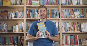 Schlau mit blau - diese Texte trainieren Leseverständnis und fördern Lesekompetenz. Wie Sie die Texte gewinnbringend in Ihrem Unterricht einsetzen, erfahren Sie in unserem kostenlosen ONLINE-SEMINAR „Lesen macht Spaß!“ Gleich anmelden! www.klett-sprachen.de/lesen-macht-spass-neue-konzepte-zur-lesefoerderung-in-heterogenen-klassen-der-sek-1/v-730/3616 www.klett-sprachen.de/schlaumitblau | Ernst Klett Sprachen