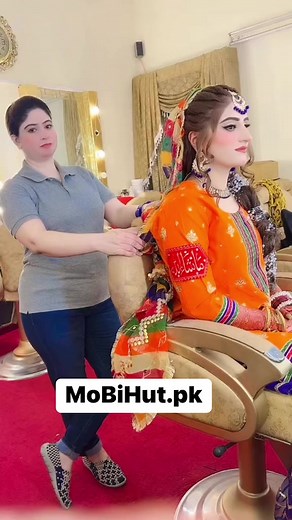 540K views · 10K reactions | Mehndi bridal makeup #makeup #mehndibridal #mobihut #shorts #shortscreator #makeupartist #makeuplook | Shama Beauty Parlor | Facebook