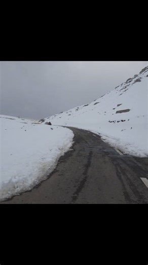 10K views · 264 reactions | Today Light Snowfall at Rohtang Pass Manali #snowfall #snow #manali #tourism #himachalpradesh #weather #ataltunnel #rohtangpass | Rainbow 7 | Facebook