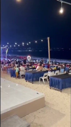 Dining by the beach in Jimbaran #viral #eating #beachside #jimbaran #seafood #shorts #fyp