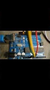 Yeh project Arduino Uno, Ultrasonic Sensor aur 5V Board Light par based hai.#subscribe