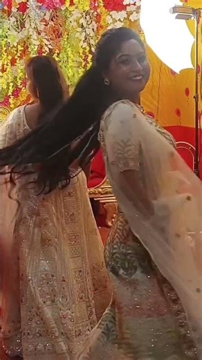 amr bou😊 ta dekho sobar sathe ki korlo 🙄 sotti ar pari na ami