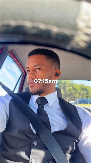 Devon Carlinsky on Instagram: "Day in the life 👨🏽‍💻 Come to the office and to the gym with me 🙌🏽 #tgbtg #corporatelife #9to5 #officeday #hyroxworkout"
