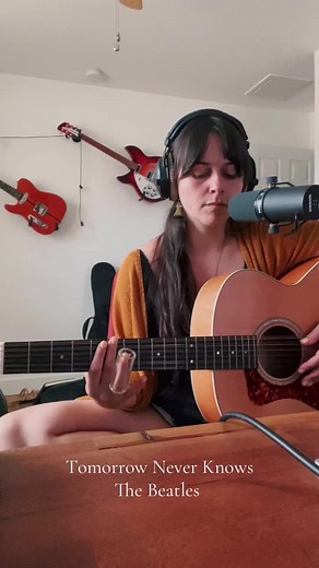 Had a playdate with my 12 string, a glass slide, and open C tuning this afternoon 🌀#thebeatles #12stringguitar #12string #tomorrowneverknows #revolver