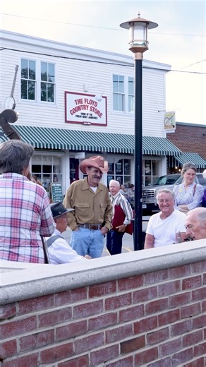 On Friday nights, the sidewalks in Floyd become a gathering place for musicians and music lovers alike, where the sounds of fiddles, banjos, and guitars fill the air and bring people together. The Friday Night Jamboree has been a beloved tradition for decades, uniting locals, visitors, and musicians of all ages for an evening of music and dancing. Inside, the Floyd Country Store stage lights up with performances, while outside, jam sessions keep the music going well into the night. Whether tappi