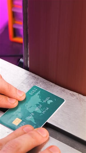 Swipe a playing card like a credit card | 5-Minute Crafts