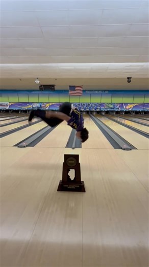 Tyson Williams a Junior at Hononegah High School - Rockton IL, made a deal with his teacher that if Tyson’s high school team won the IHSA State Championship and if Tyson would do a back flip over the State Trophy then she would give Tyson extra credit. Well teacher time to issue that extra credit as the Hononegah Boys Bowling Team did in fact capture the 2026 IHSA State Title and as the video proves Tyson executed the back flip over the trophy. #backflip #bowling #Hononegah #IHSA #youthbowling #