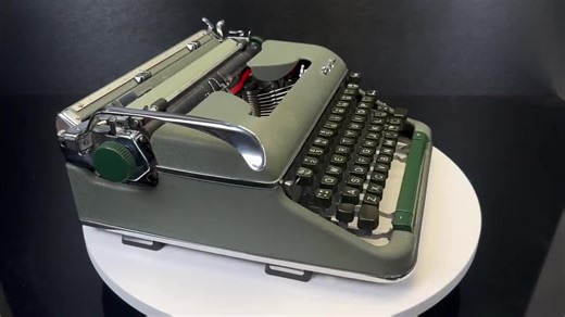 Olympia SM4 Deluxe Vintage Typewriter, QWERTY, (no.1729350), Functional, Serviced and Cleaned Typing Machine, 3 * Star Condition,   Case - Etsy