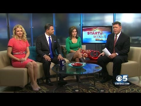 Phoenix CBS 5 Newswomen in boots - 8-Jan-2015