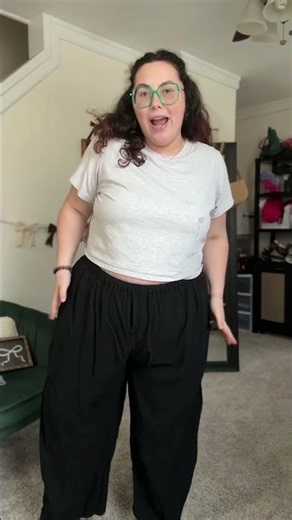 I am obsessed with these linen blend pants 😍