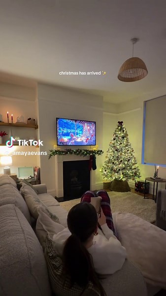 Cozy Christmas Decor Ideas for Your Living Room