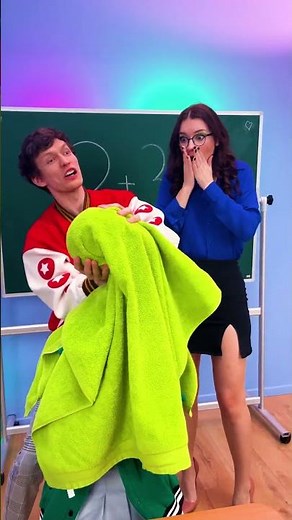 Hilarious Head-Scratching Prank! 😂 #shorts