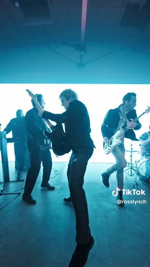 Music Video by Ross Lynch of The Driver Era | New Song 'Get Off my Phone'