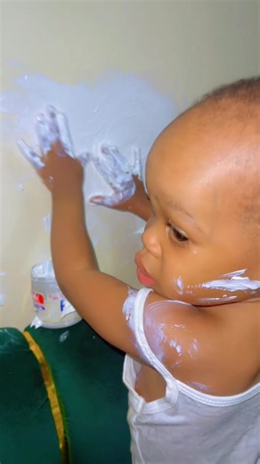 Baby Lily's Adorable Dance Moments