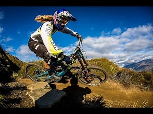 Downhill & Freeride 2015: Girl Riders Tribute