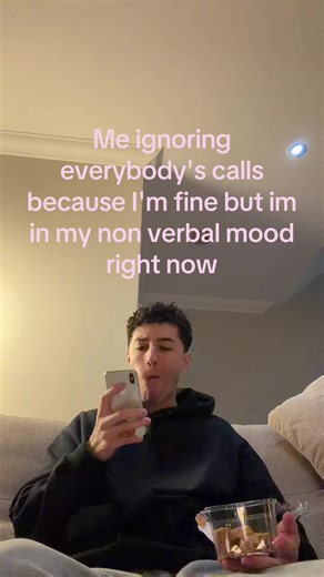 cowell (@itsjcowell)’s video of call