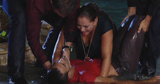 Corazón Apasionado | Capítulo 59 | Bruno mata a Johnny por traicionarlos