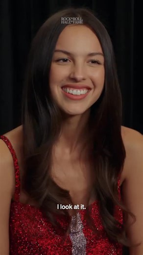 olivia rodrigo updates ౨ৎ on Instagram: "olivia rodrigo talking about jack white & the white stripes for the rock & roll hall of fame induction ceremony! #oliviarodrigo #rockandrollhalloffame"