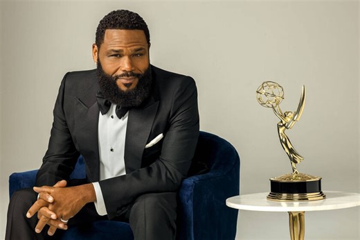 Premios Emmy 2023, lista completa de ganadores. 'Succession' y 'The Bear' se coronan como las mejores series en la gala retrasada a 2024