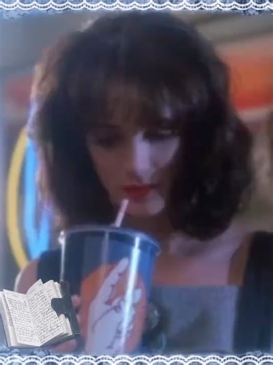 Veronica Opens the Door: A Heathers Edit