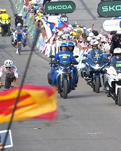 73K views · 3.9K reactions | Felix Gall gave everything for that win  The AG2R CITROËN Team rider attacks solo on Col de la Loze and wins a brutal Queen stage of Le Tour de France  ______________  #TDF2023 | Velon CC | Facebook