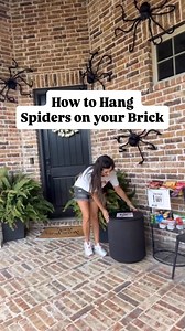 Comment SPIDERS or shop ➡️ https://amzlink.to/az0awXU5bgrZx 💀How to hang spiders on your brick! #halloween #halloweendecor | Simplykatielynnofficial