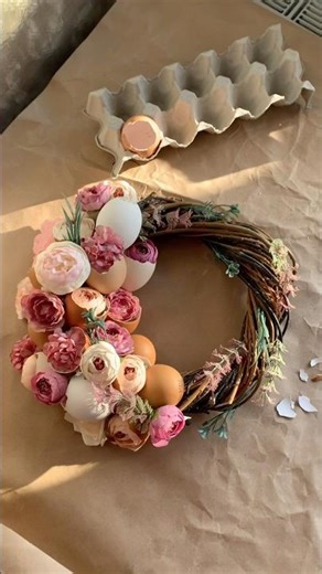 Easy Easter wreath DIY 🌸 Spring decor idea #easterwreath #springdecor #easter #handmade
