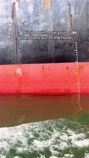 Benefits of a Seafarer Career: High Income and Opportunities