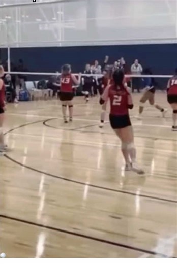 Craziest saves in Volleyball(professional action, please do not imitate). #usa🇺🇸 #save #volleyball #sports #funny